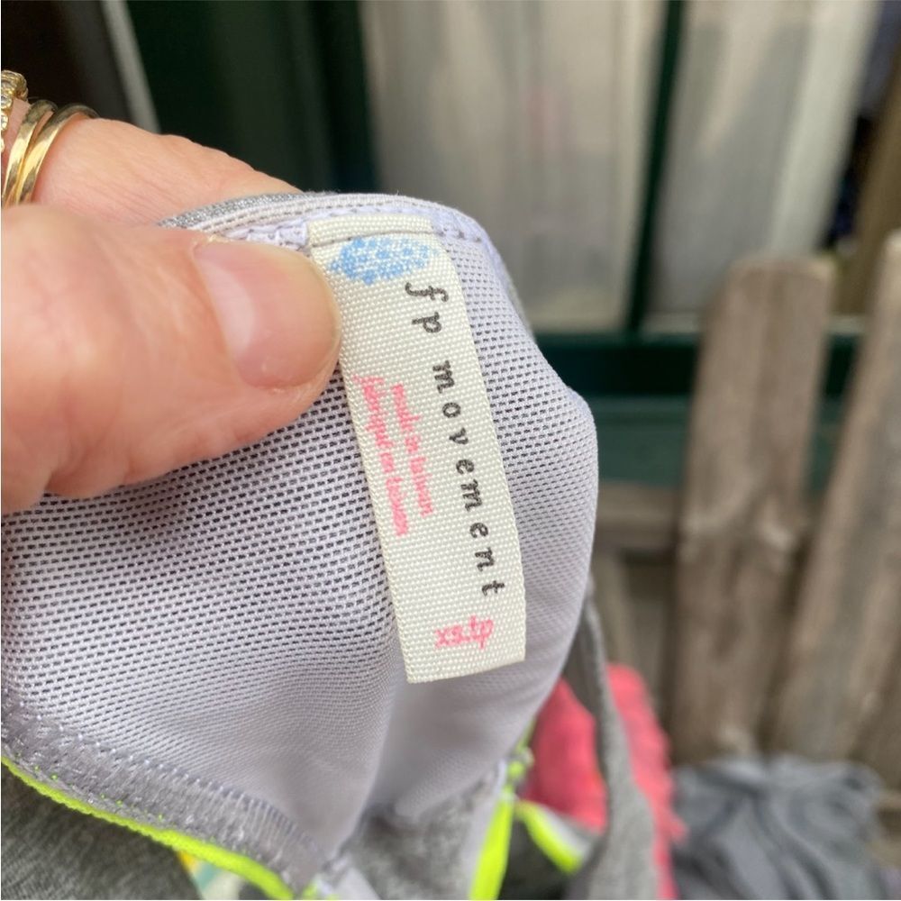 Free people Movement gray Sports
Bra size XS - Picture 5 of 6